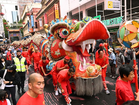 Waarom zoeken Chinees-Nederlandse jongeren juist nu hun roots?