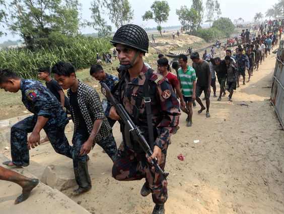 Klap na klap voor Junta in Myanmar