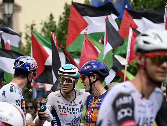 Wat maakt de deelname van Israël aan sportevenementen in Nederland los?