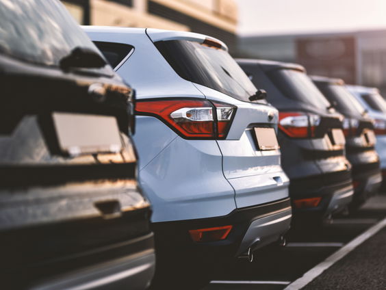 Den Haag wil dat SUV-bezitters meer gaan betalen voor parkeerplaats: terecht?