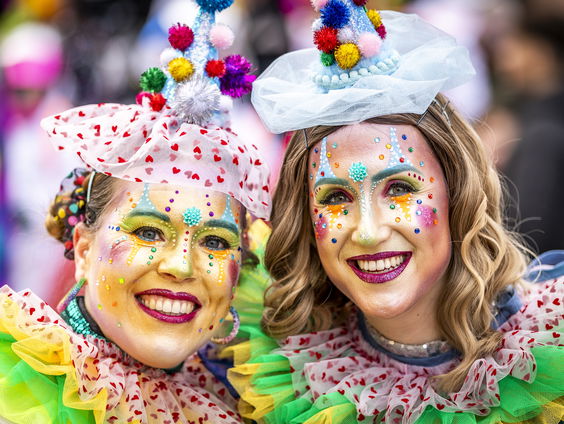 Boven de rivieren in het Overijsselse Boskamp wordt carnaval ook volop gevierd