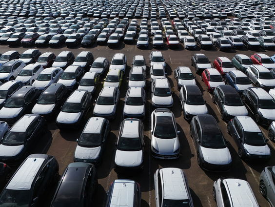 Trump komt met importtarief van 25 procent op auto's: wat betekent dat voor de Europese auto-industrie?