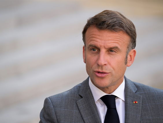 Macrons laatste wanhoopspogingen het volk voor zich te winnen