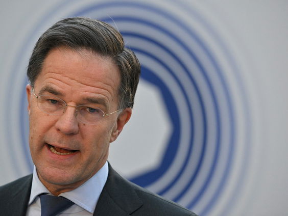 Defensie-top in Brussel, zonder Schoof