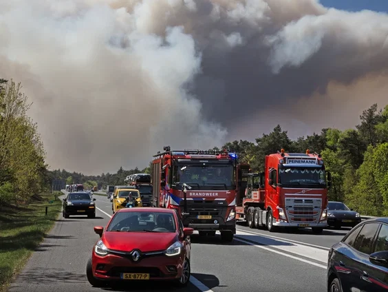 Grote brand op defensieterrein op de Veluwe