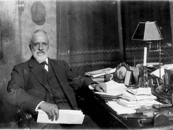 De Politieke Tijdmachine