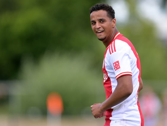 Voormalig toptalent Ihattaren krijgt, dankzij intensieve begeleiding, nieuwe kans als profvoetballer