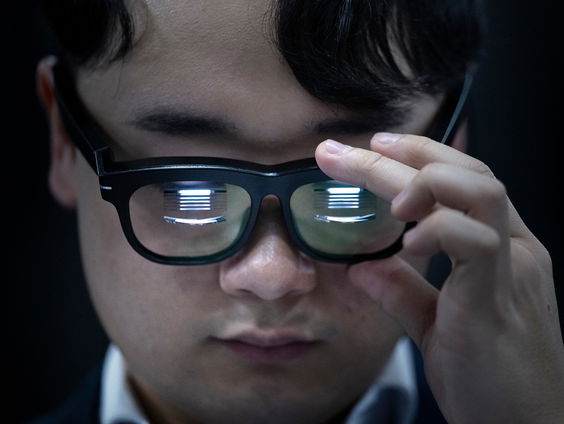 Talen leren kan Alzheimer uitstellen. Wat doet live vertalen met ons brein?