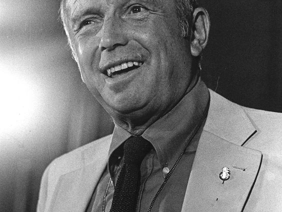 Terug naar Toen: Toon Hermans op 83-jarige leeftijd overleden