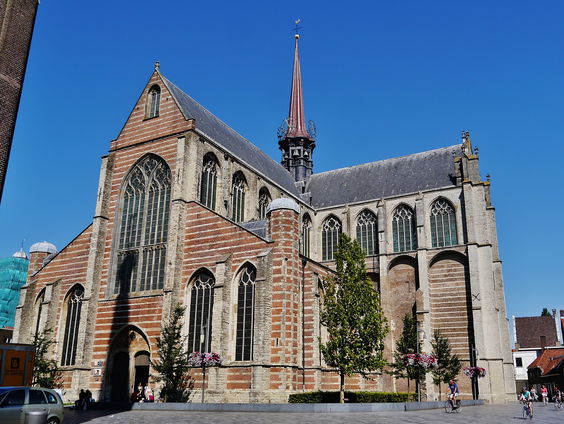 Wie moet er betalen voor de monumentale kerk?