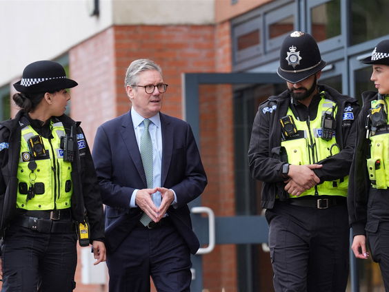 Een moeilijke start voor de nieuwe Britse regering