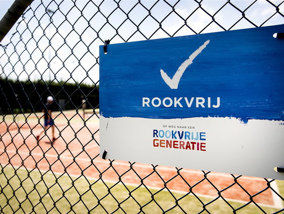 Stand.nl: Ook in Nederland moet een levenslang rookverbod komen voor iedereen die na 2008 geboren is