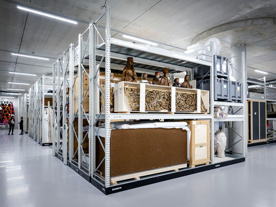 Museum doet honderden objecten de deur uit. Wat mag blijven?