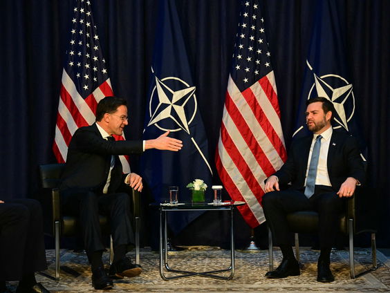 Staan Europa en Oekraïne buitenspel?