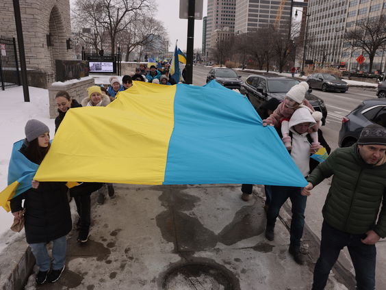 Brussel bij Nacht over 3 jaar oorlog in Oekraïne