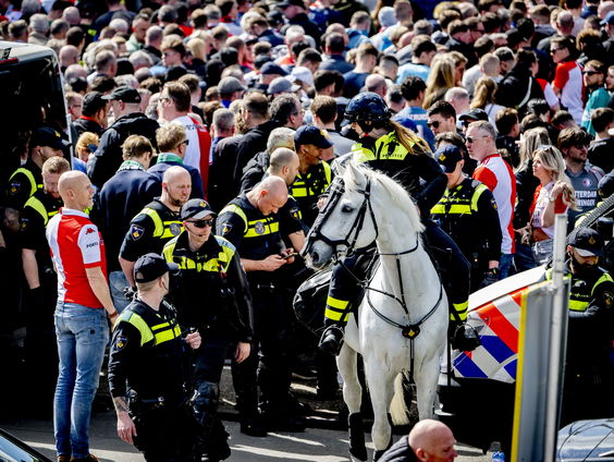 Kabinet wil toch gaan praten met bonden en werkgevers over vervroegd pensioen