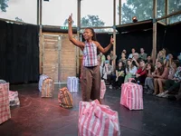 Solovoorstelling 'Gelukszoekers' door Femi van Elshuis