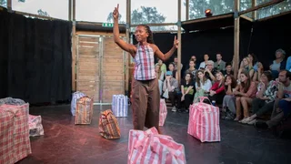 Solovoorstelling 'Gelukszoekers' door Femi van Elshuis