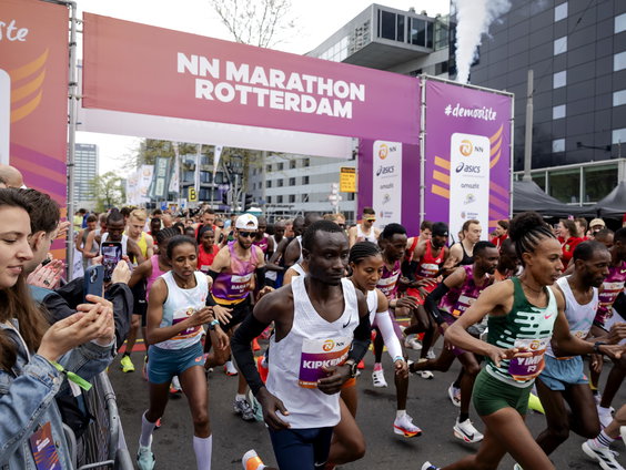 Pim Bijl brengt ode aan de marathon van Rotterdam in zijn boek