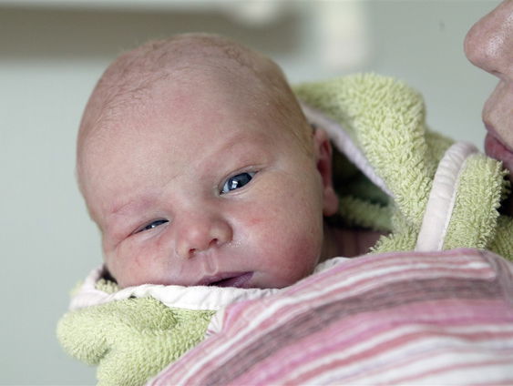 Stand.nl: 'Iedereen moet kraamzorg krijgen'