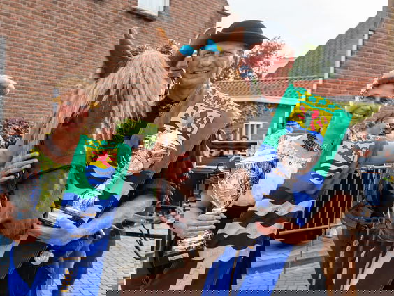 Sjezenrijden met een lans in de hand