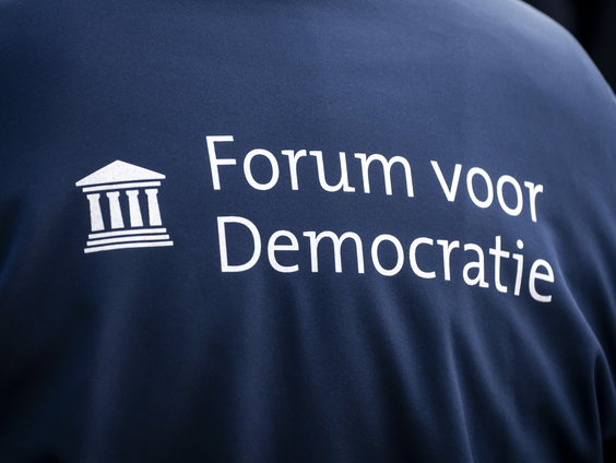 Jonge vrouwen worden onder druk gezet om seks te hebben binnen JFVD