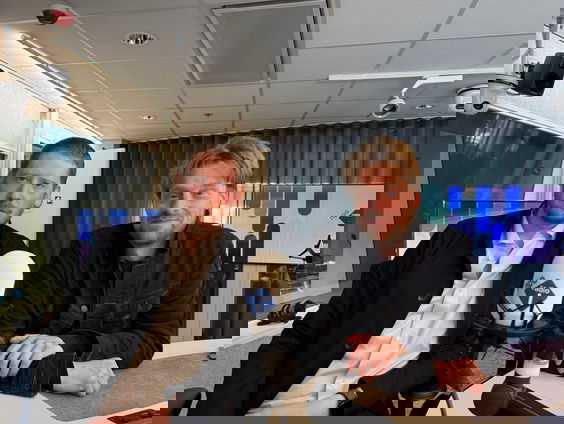 Hoe blijf je met elkaar in gesprek zodat je niet uit elkaar wordt gedreven door het wereldnieuws?