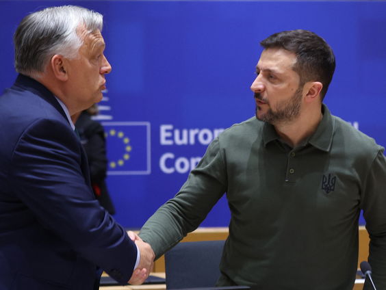 Opvallend bezoek van Orbán in Oekraïne bij Zelensky