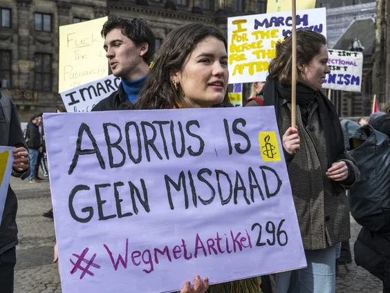 Wetsvoorstel om abortus uit het stafrecht te halen
