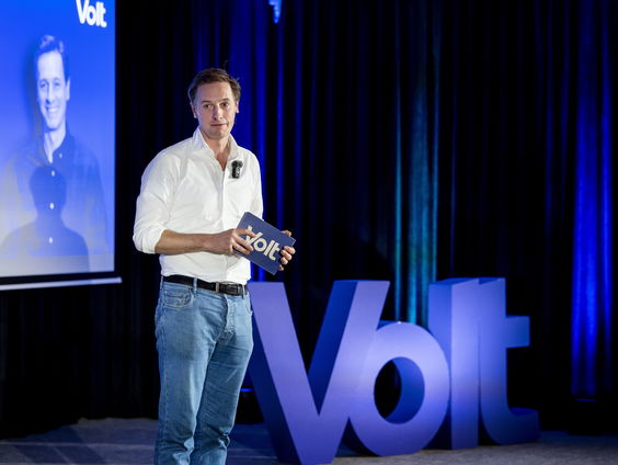 Week van Kee met Laurens Dassen (Volt): Hoe kan Europa haar mannetje staan?