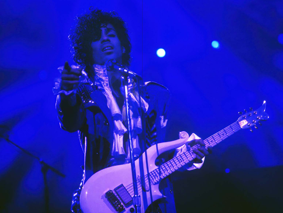 De mooiste foto's en backstage verhalen van Prince