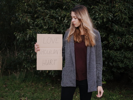 Campagne ‘Waar ben je?’ vraagt aandacht voor femicide en dwingende controle