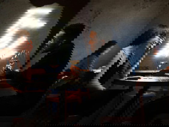 Offline is het nieuwe online: het einde van de datingapps?