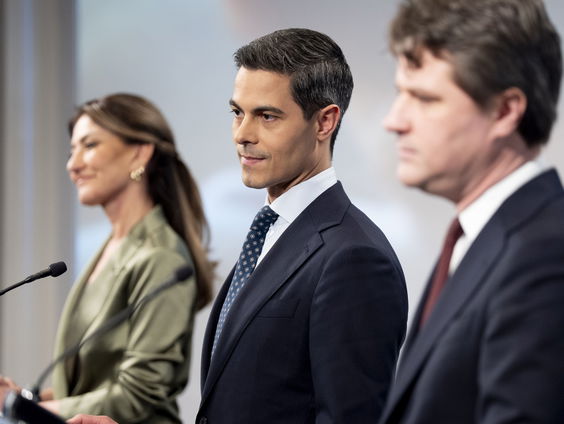 Verlies D66 en CDA zet door in eerste zetelpeiling met nieuw kabinet, VVD blijft wél stabiel