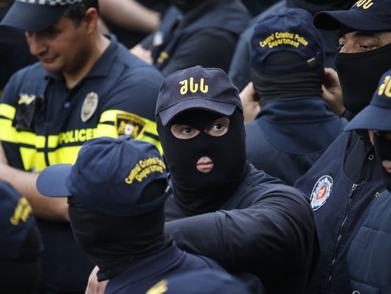 Georgië laat zijn autocratische kant zien