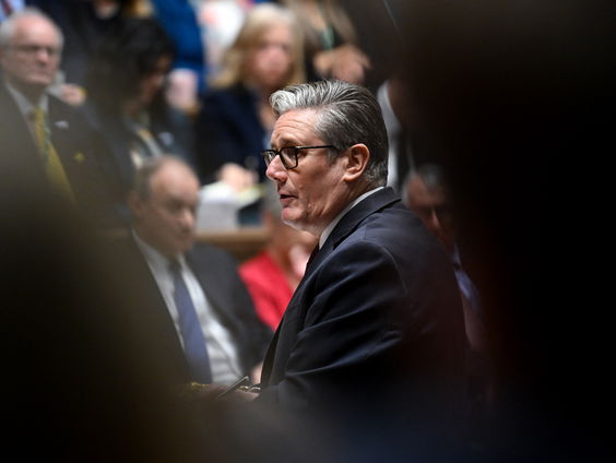 Hoe de Epstein-files premier Keir Starmer doen wankelen