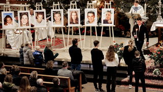 Nieuwjaarsbrand Volendam herdacht