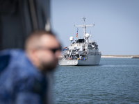 Nederlandse mijnenjager op NAVO-missie: ‘Dit schip is al 40 jaar oud’