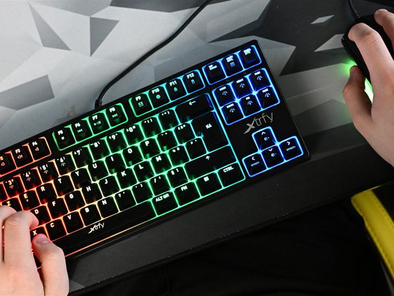 Kinderen leren online gevaren herkennen met game Hackshield