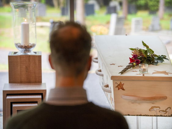 Stand.nl: 'Uitvaarten zijn veel te duur'