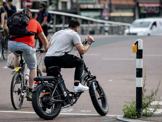 Puinzooi op het fietspad: Hoe maak je fietsen veiliger?