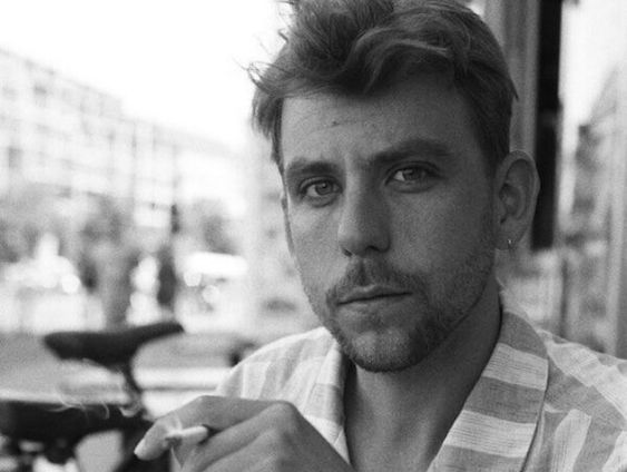 Wanhopige Russische soldaten vluchten en doen hun traumatische verhaal