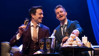 De geïmproviseerde Oudejaarsshow van Andries Tunru en Stefan Hendrikx