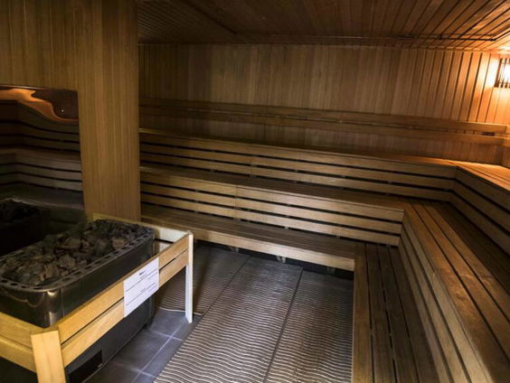 WK Opgieten: Dat het publiek naakt is helpt niks tegen de zenuwen