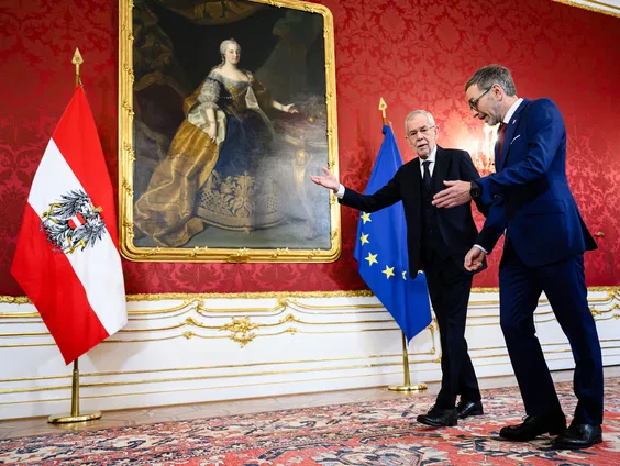 FPÖostenrijk kneedt Alpenland met rechts-radicale hand