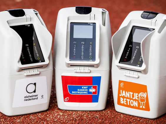 Bij deze club geven ze 10% van hun loon weg