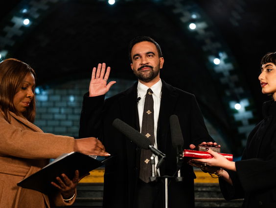 Zohran Mamdani is officieel de nieuwe burgemeester van New York