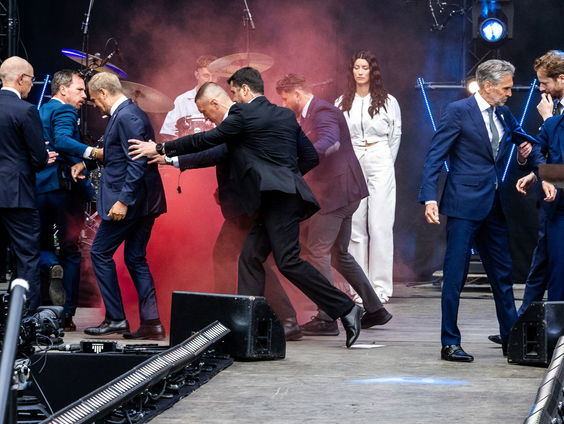 Bevrijdingsdag Wageningen verstoord door rookbom: 'Alle perken te buiten'