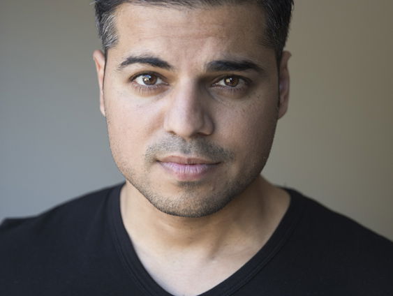 Rayen Panday, cabaratier