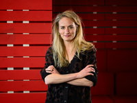 Minne's Media Maand: Waarom kunnen we geen genoeg krijgen van sektes?
